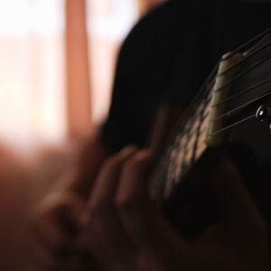 叶山小百合的《妈妈,别哭》
